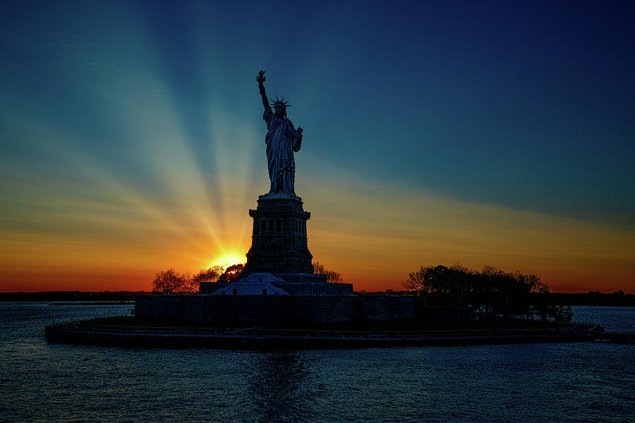 Liberty Island Sunset Photograph by Chris Lord