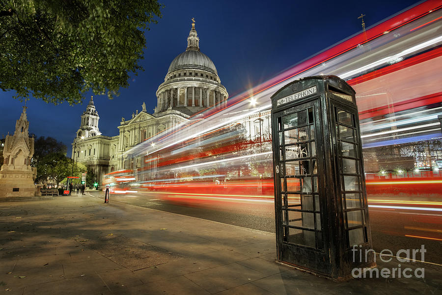 Light Trials at St Pauls, London  Photograph by Martin Williams