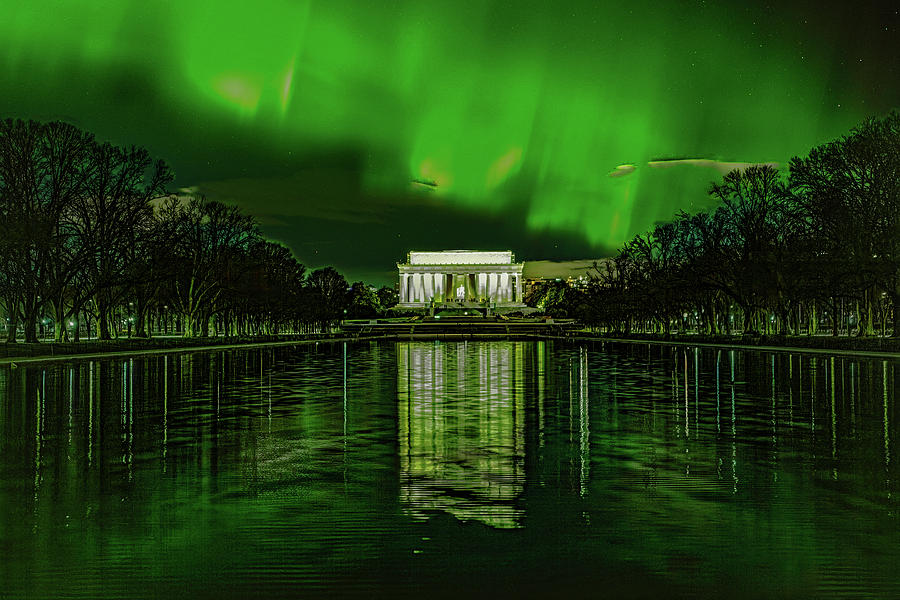 Lincoln Memorial Photograph - Lincolns Aurora by Pete Federico Lincoln Memorial Photograph - Lincolns Aurora by Pete Federico