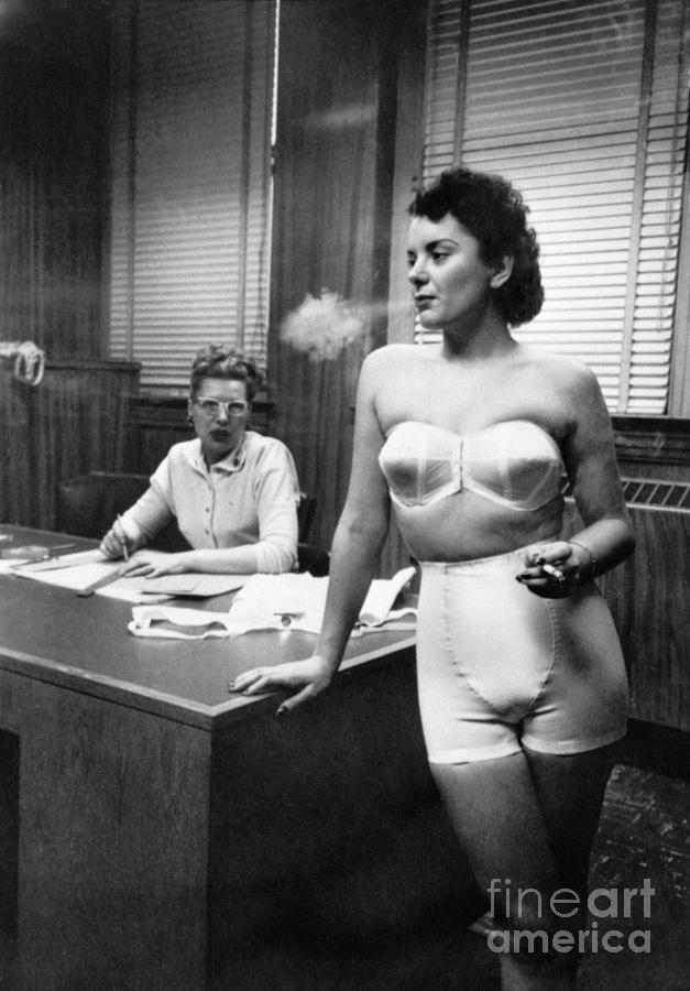 https://images.fineartamerica.com/images/artworkimages/mediumlarge/3/lingerie-1949-stanley-kubrick.jpg
