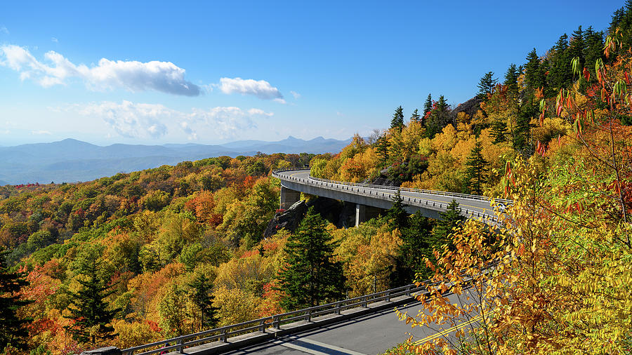 Linn Cove Viaduct Photograph by William Kennedy