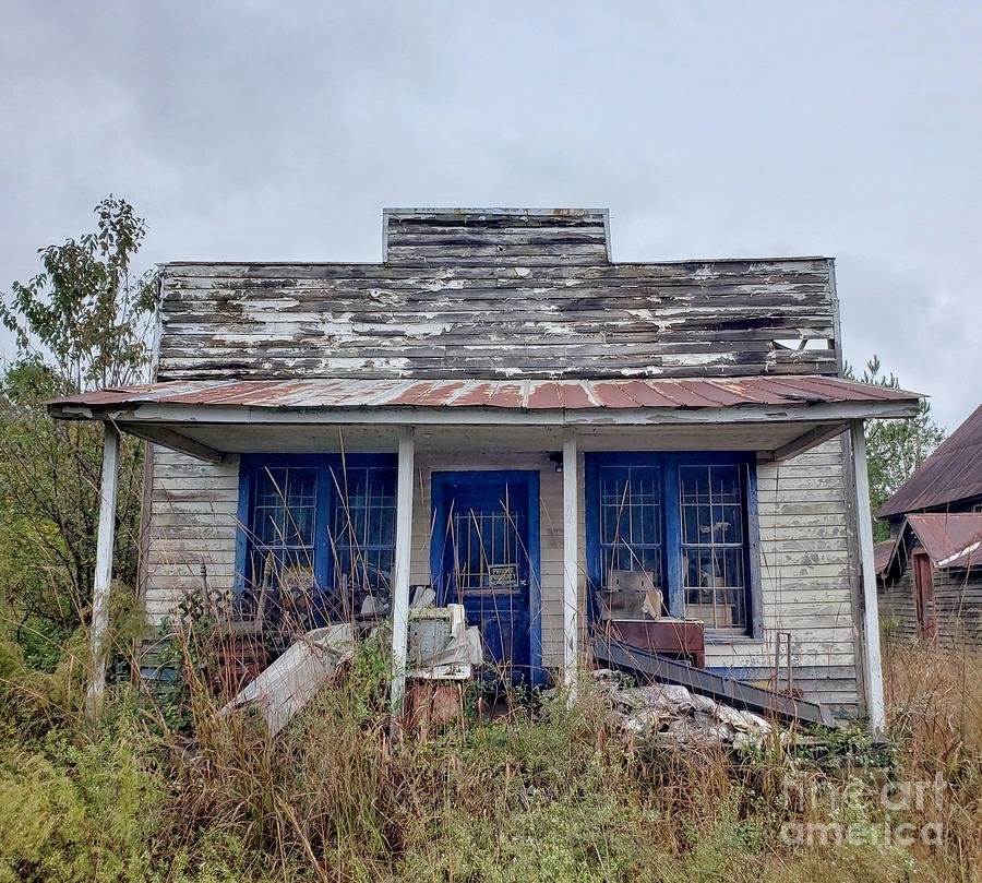 Little Belwood Store Photograph by Dave Hall