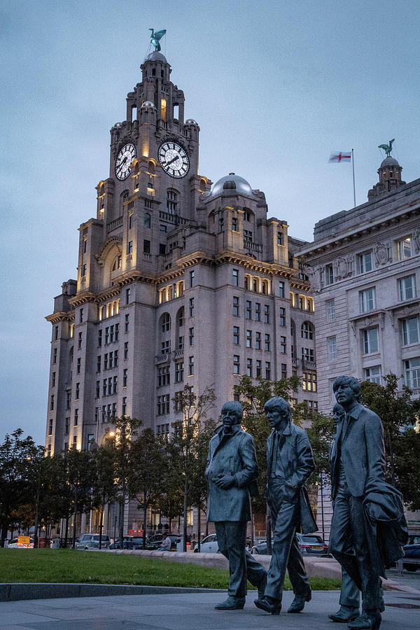 Liverpool Icons, Liverpool Waterfront Photograph by Liam OMalley