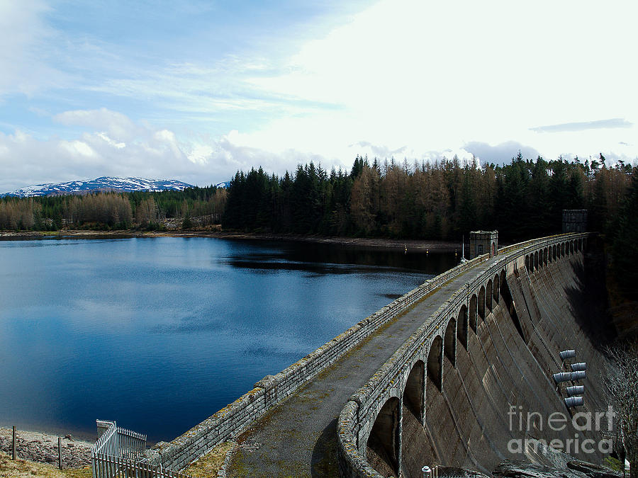 Loch Laggan Dam Photograph by Richard Denyer