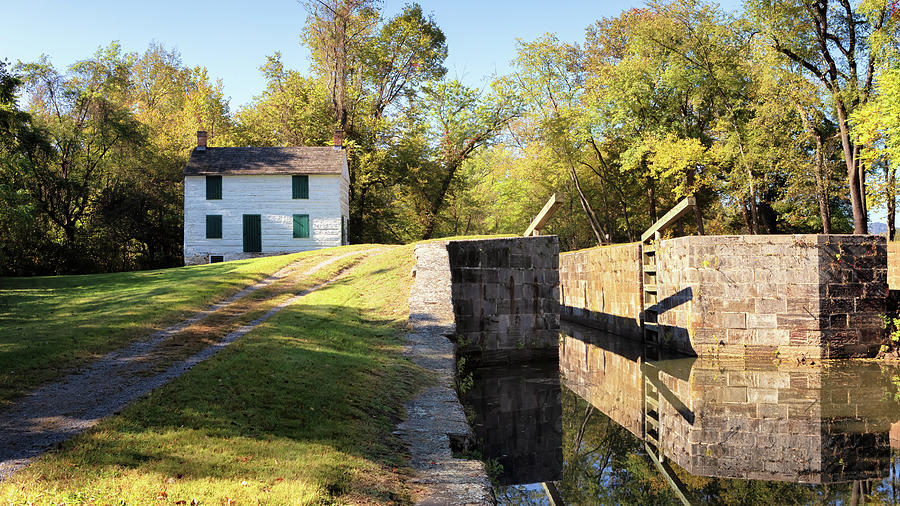 Lock and Lockhouse 75 - C and O Canal Photograph by Susan Rissi Tregoning
