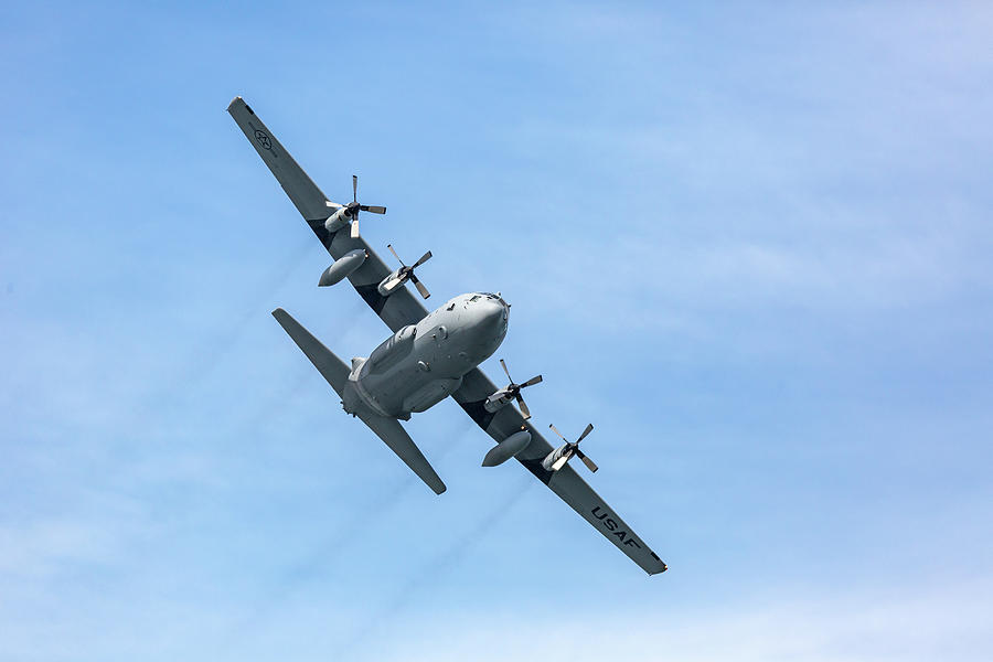Lockheed C-130 Hercules Photograph by Dale Kincaid
