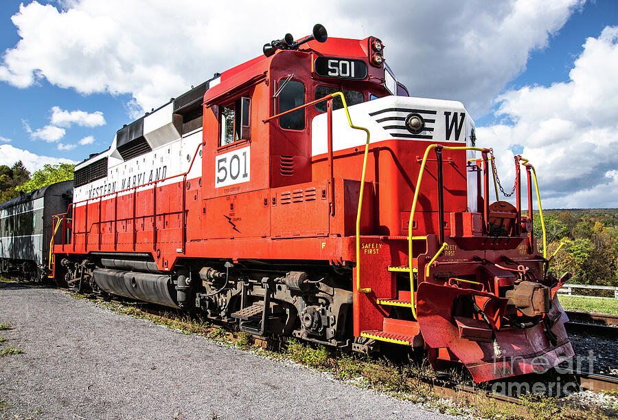 Locomotive 501 Photograph by Jeannette Hunt