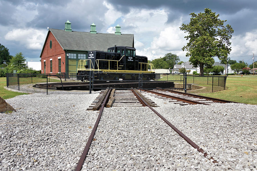 Locomotive On A Railroad Roundhouse 2 - Tuscumbia Alabama Photograph by ...