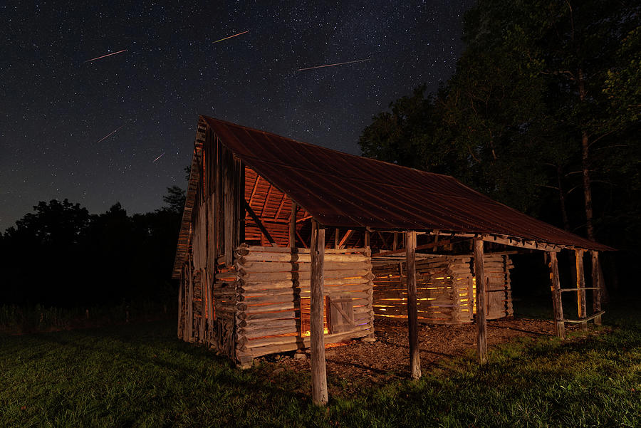 Log Barn at Parker-Hickman Photograph by Hal Mitzenmacher