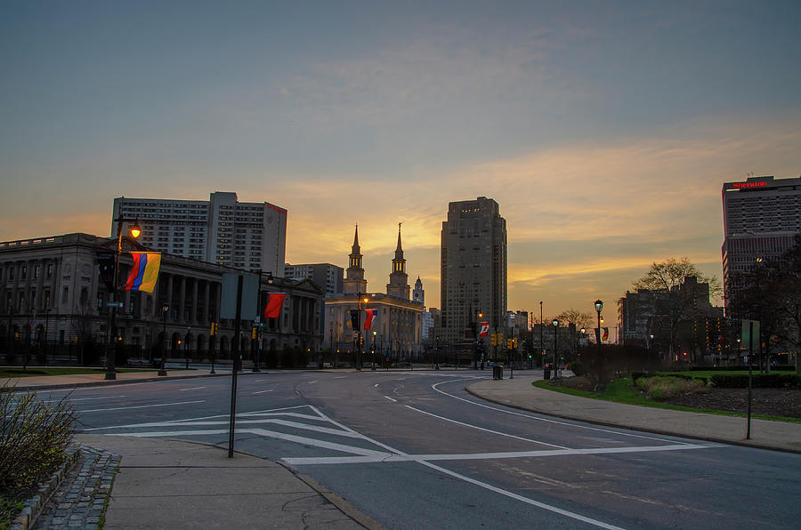 Logan Square at Sunrise - Philadelphia Photograph by Bill Cannon