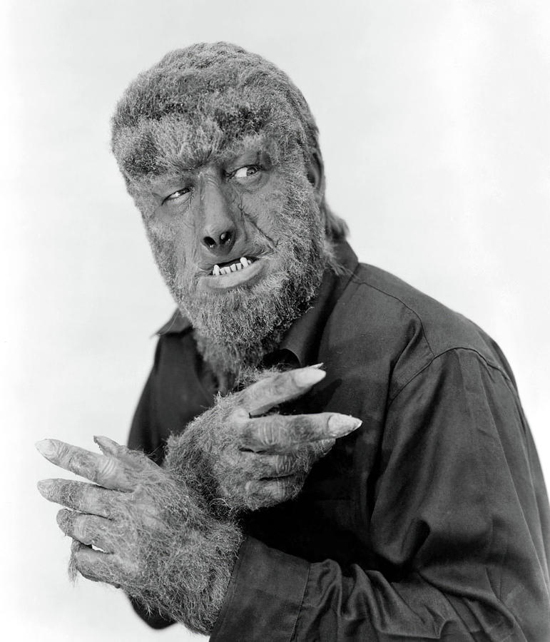 Portrait Photograph - LON CHANEY JR. in THE WOLF MAN -1941-, directed by GEORGE WAGGNER. by Album