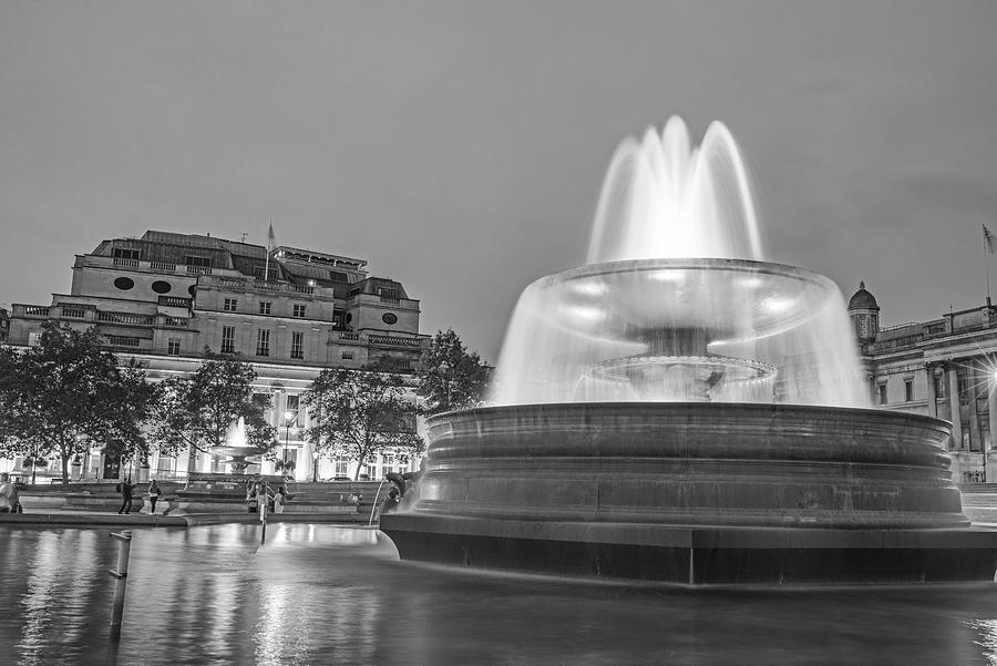 London UK Fountain Trafalgar Square United Kingdom Reflections Black and White Photograph by Toby McGuire