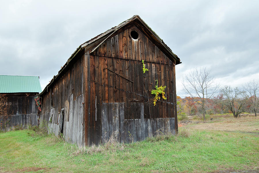 Long Gable Barn 1 Photograph by Gary Heller