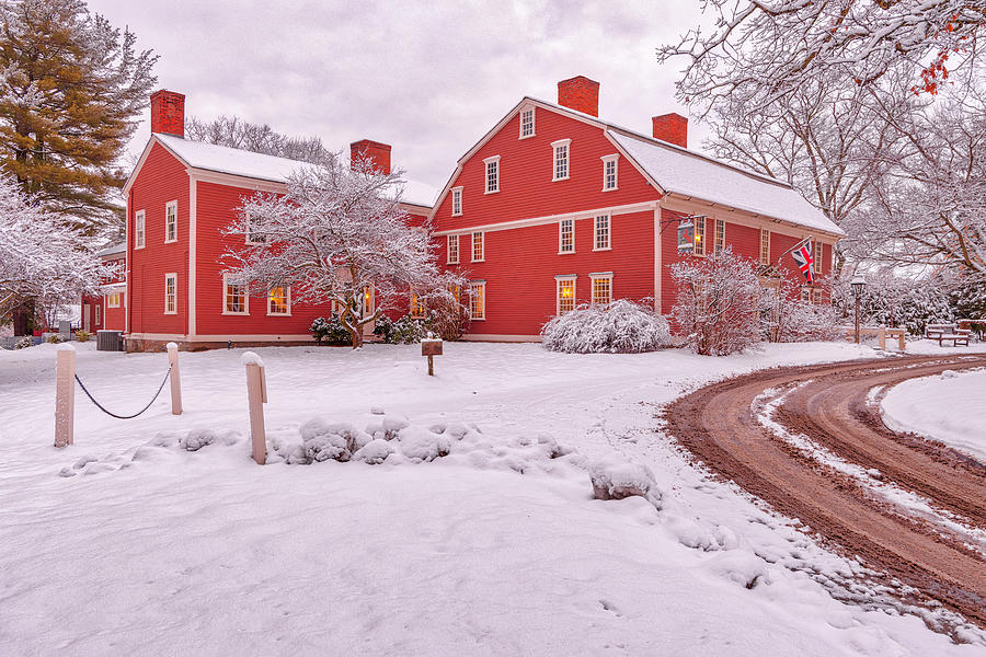 Longfellow's Wayside Inn Tavern Photograph by Juergen Roth - Fine Art ...