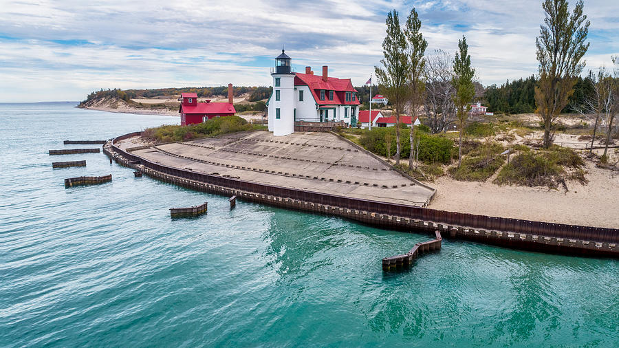 Looking North at Point Betsie Lighthouse Photograph by Ron Wiltse