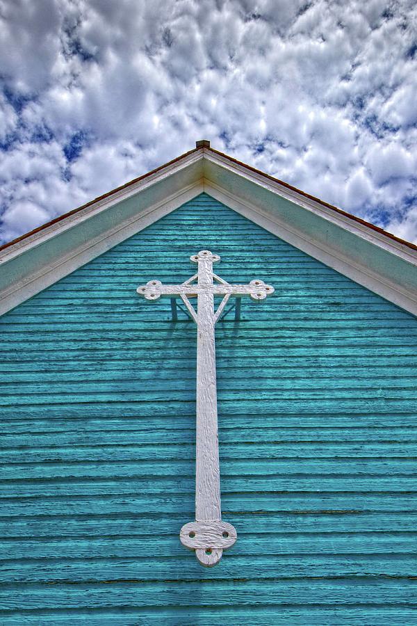 Church Scene Photograph - Looking Up to the Cross by Linda Unger
