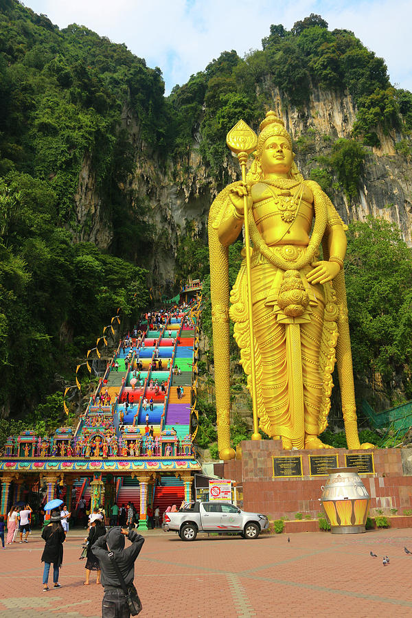 Lord Murugan statue and stairs to the Batu Caves temple 2 Photograph by ...