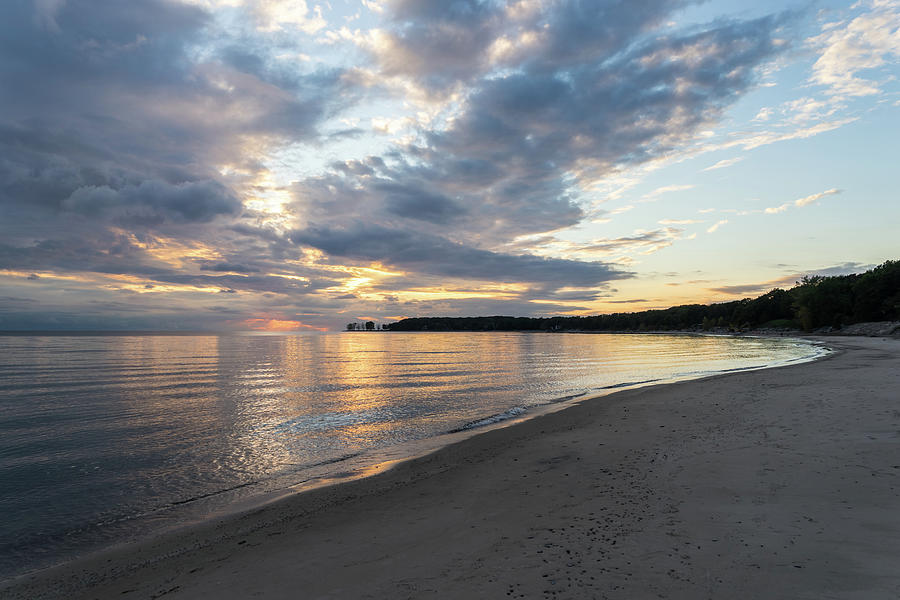 Lorraine Bay Glorious Sunset - Lake Erie North Shore Photograph by Georgia Mizuleva