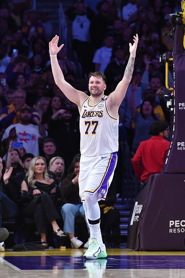 Los Angeles Clippers v Los Angeles Lakers Photograph by Juan Ocampo Los Angeles Clippers v Los Angeles Lakers Photograph by Juan Ocampo