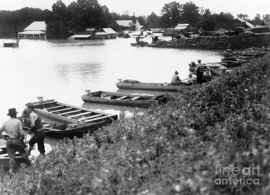 Louisiana Flood, 1927 Photograph by Granger