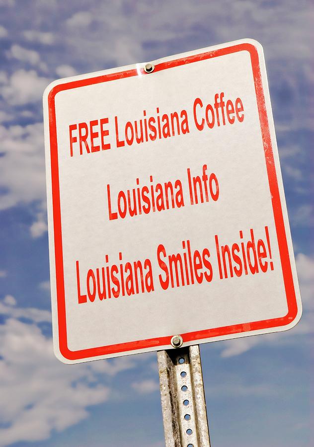 Louisiana Welcome Center Photograph by Bob Pardue