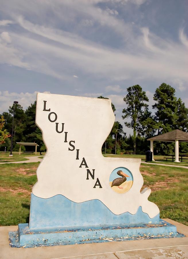 Louisiana Welcome Sign Photograph by Bob Pardue
