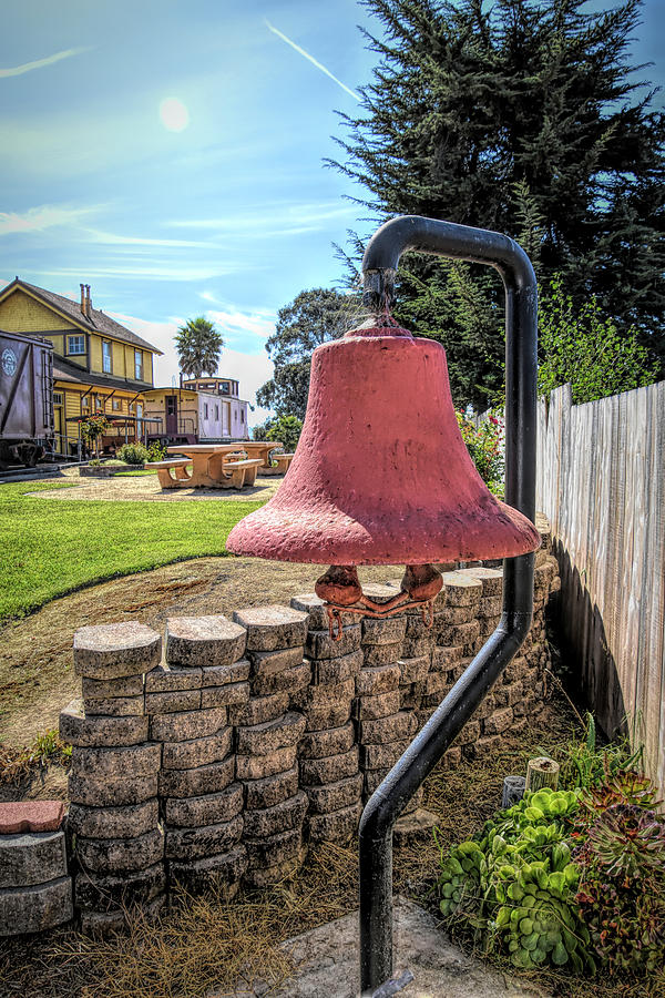 Loverns Clam Bell Photograph by Floyd Snyder
