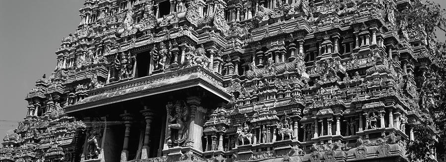 Low angle view of a temple, Sri Meenakshi Hindu Temple, Madurai, Tamil Nadu, India Photograph by Panoramic Images