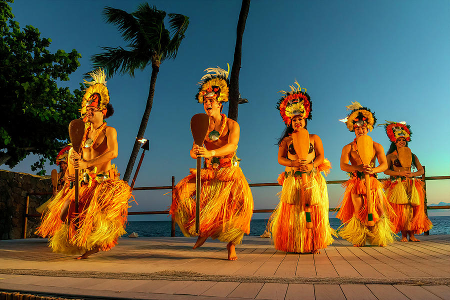 Luau at the Royal Kona Resort Photograph by Lindsay Thomson