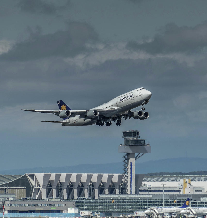 Holiday Photograph - Lufthansa Boeing 747-8 takeoff by Max Walter