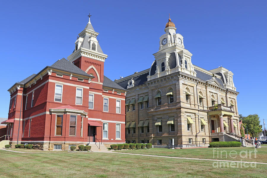 Madison County Courthouse and Sheriff's Department in London Ohio 5626