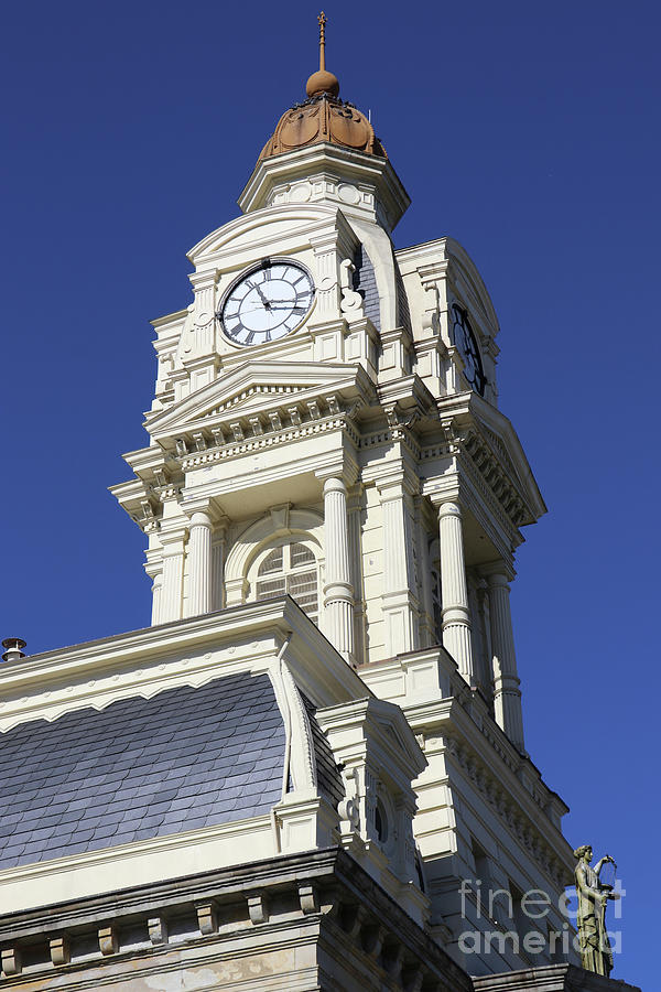 Madison County Courthouse in London Ohio 5632 Photograph by Jack Schultz
