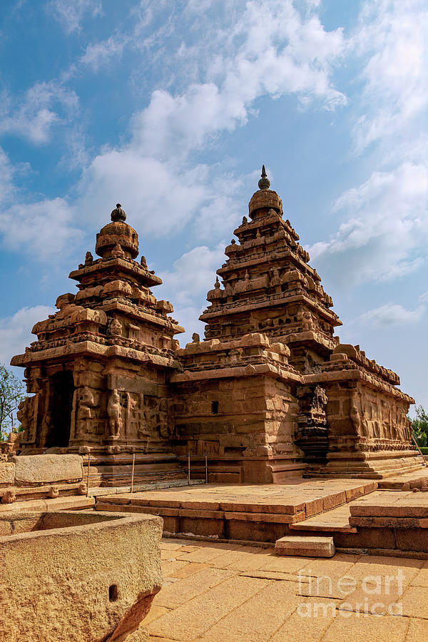 Mahabalipuram, India - Pallava 8th Century Shore Temple Photograph by ...