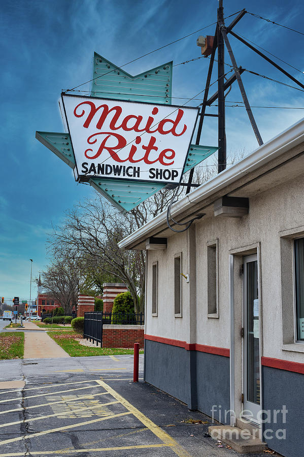 Maid Rite Restaurant Quincy, IL Photograph by Robert Turek Fine Art
