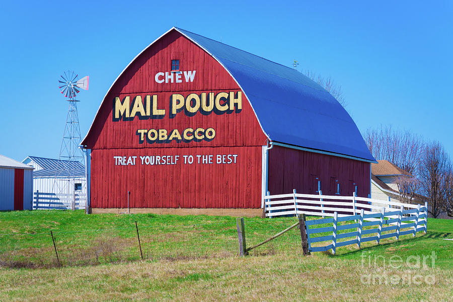 Mail Pouch Chew Tobacco Barn - Indiana Photograph by Gary Whitton