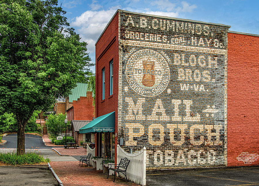 Mail Pouch Tobacco Ad, Tennessee Photograph by Marcy Wielfaert