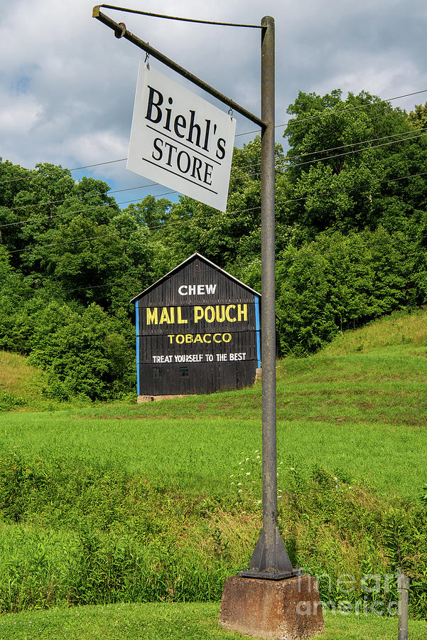 Mail Pouch Tobacco Barn Along Ohio Route 26 Across From Biehl S Store Photograph By Ralf