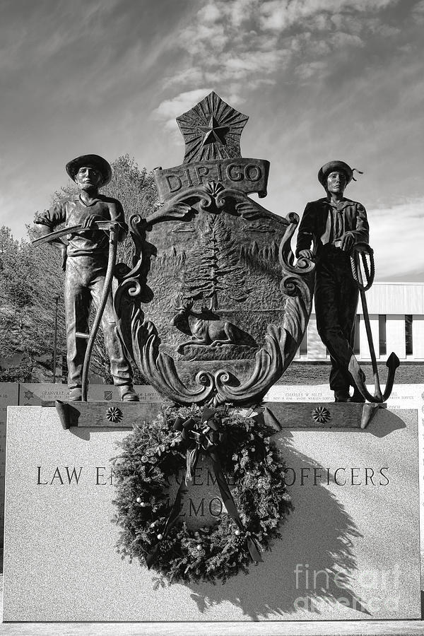 Maine Law Enforcement Officers Memorial Photograph By Olivier Le Queinec 8908