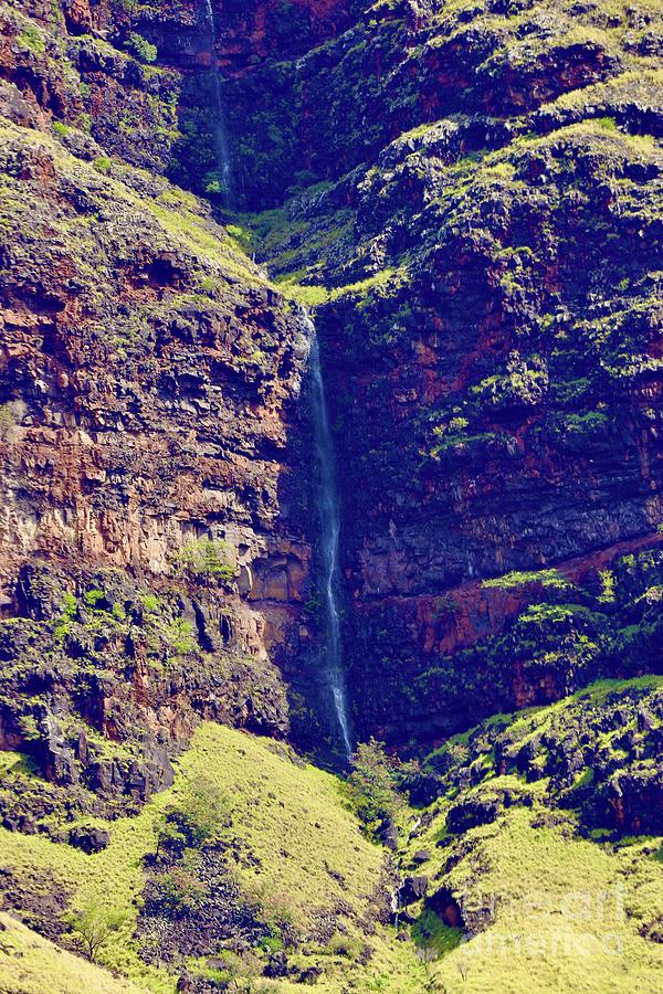Makaha Waterfall Photograph by Craig Wood