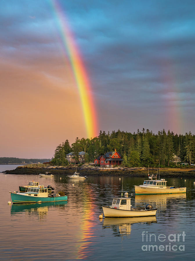 Nature Photograph - Malden Island Rainbow by Benjamin Williamson