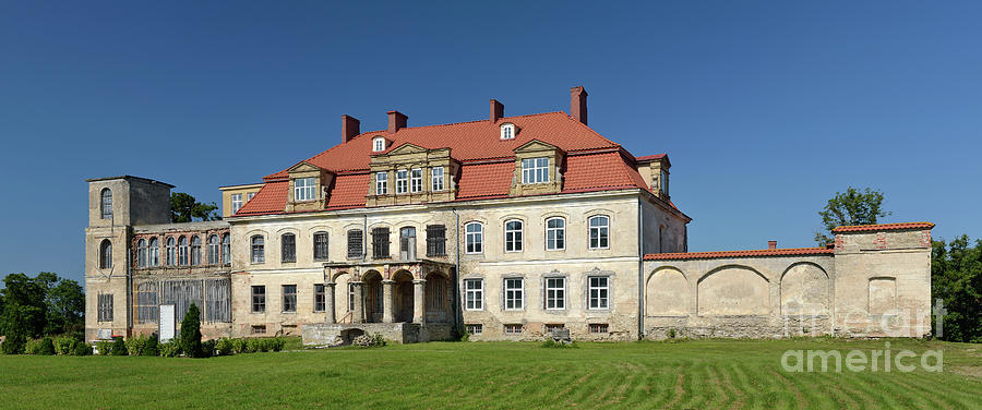 Malla Manor Photograph by Ivar Leidus