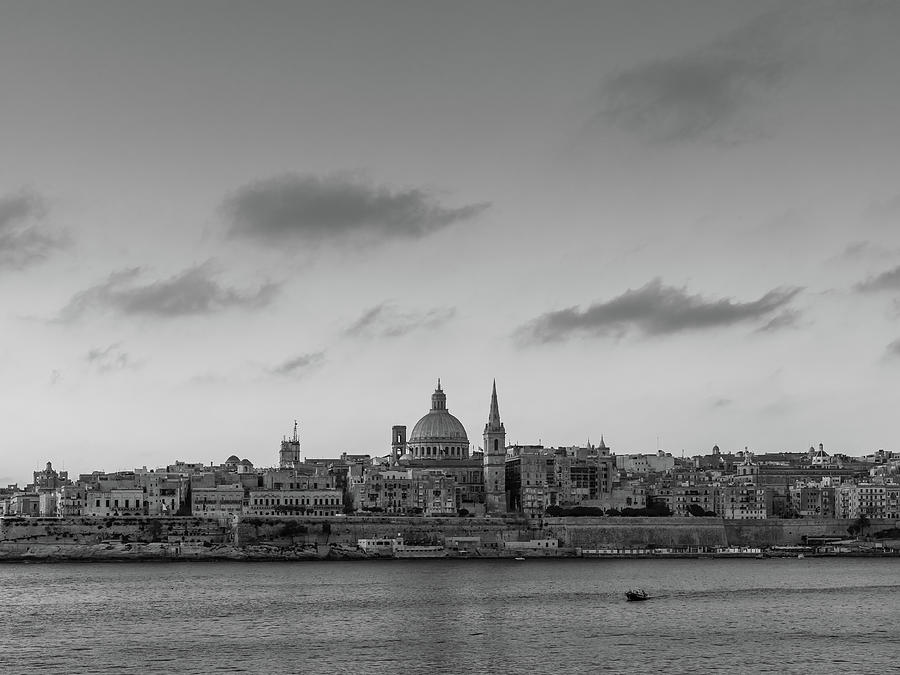 Valletta Photograph - Malta 16 by Tom Uhlenberg