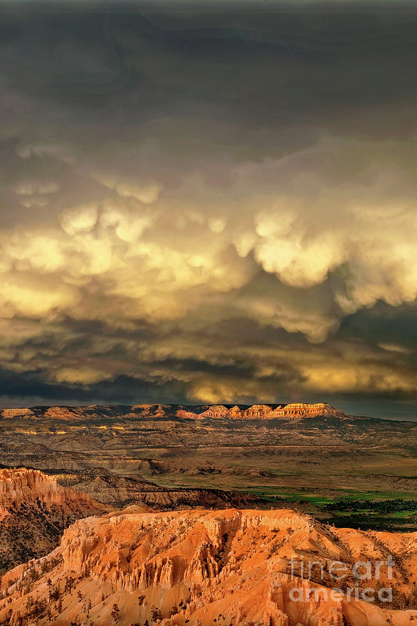 Mammatus Clouds Bryce Canyon National Park Utah Photograph by Dave Welling