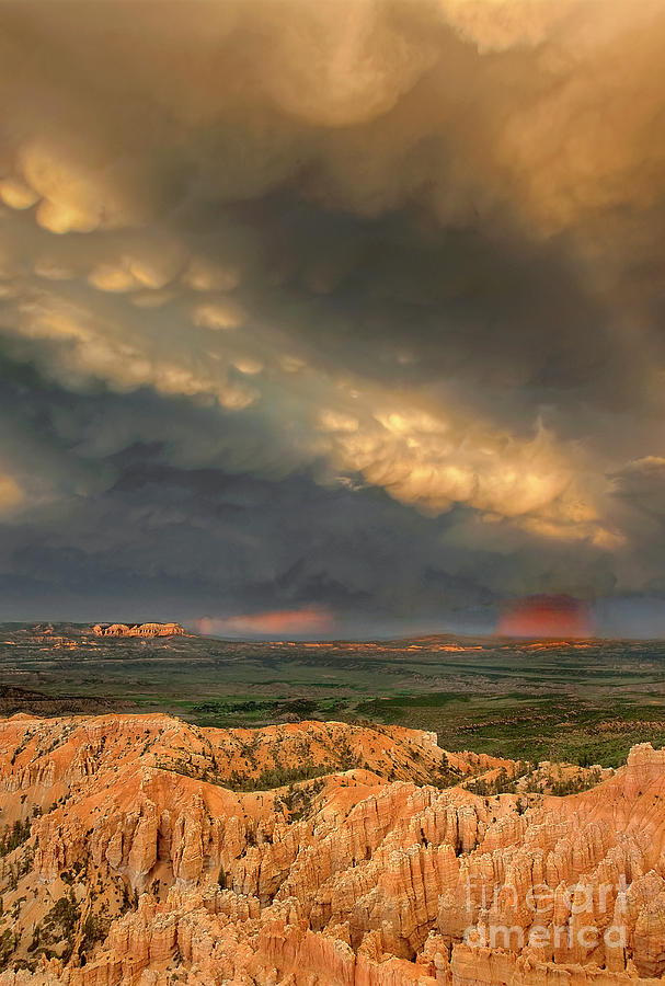 Mammatus Storm Clouds Bryce Canyon National Park Utah Photograph by Dave Welling