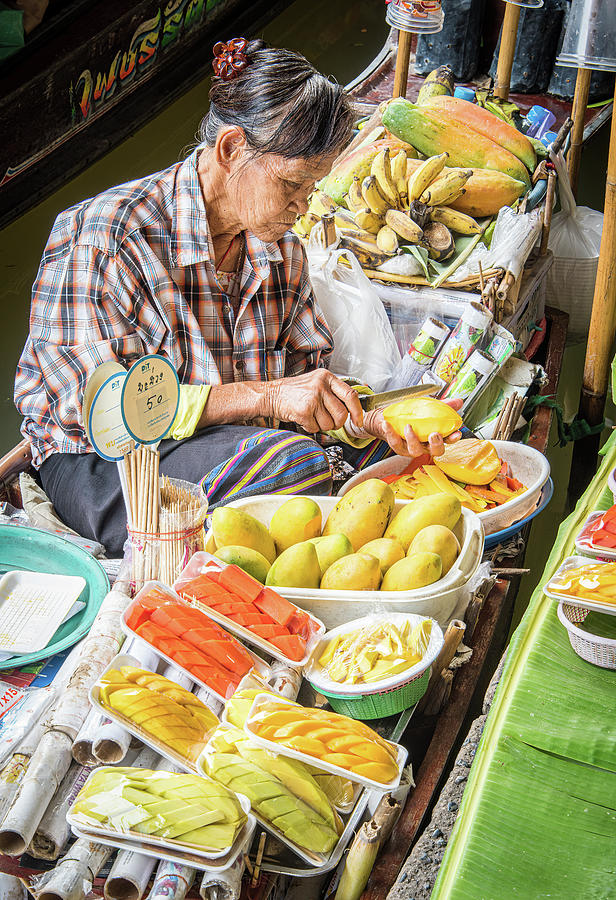 Damnoen Saduak Floating Market Photograph - Mangos For Sale by Marla Brown