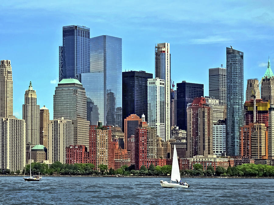 Manhattan NY Sailboat By Manhattan Skyline Photograph by Susan Savad