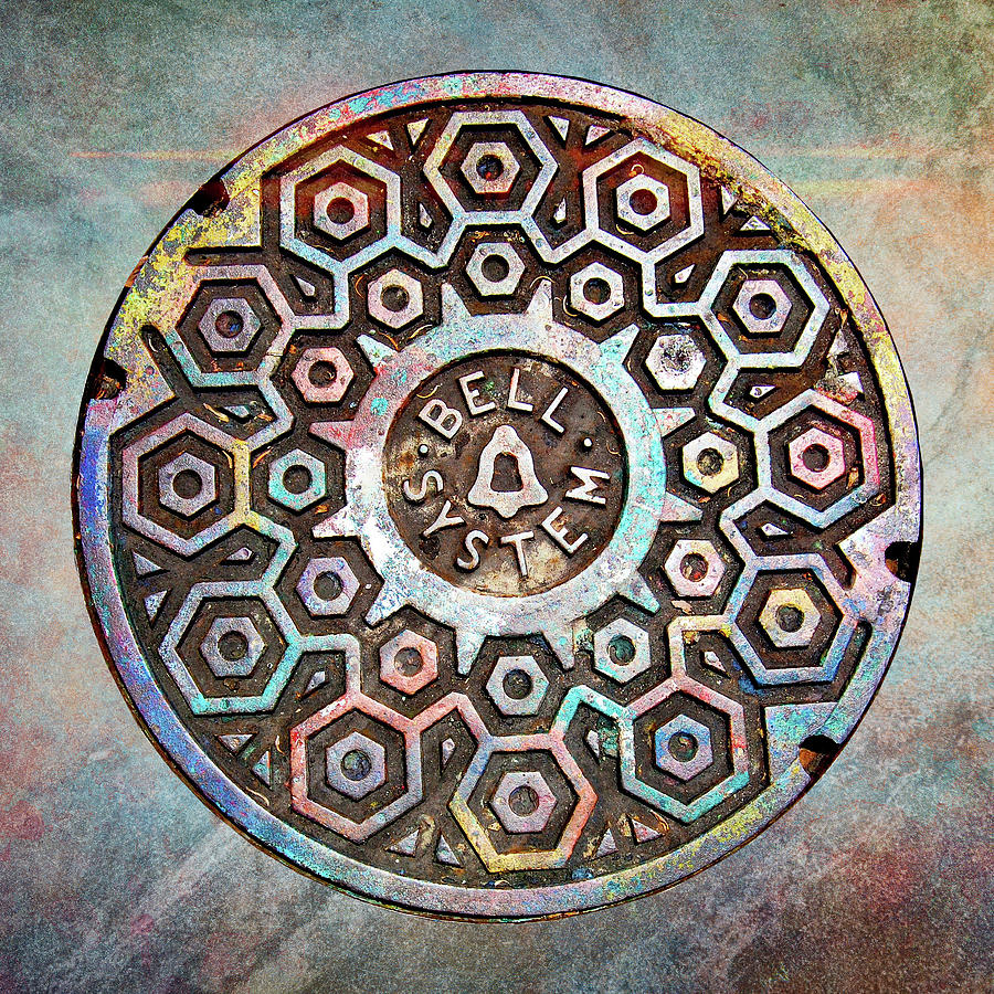 Manhole Cover 5 - State 1 Photograph by Dominic Piperata