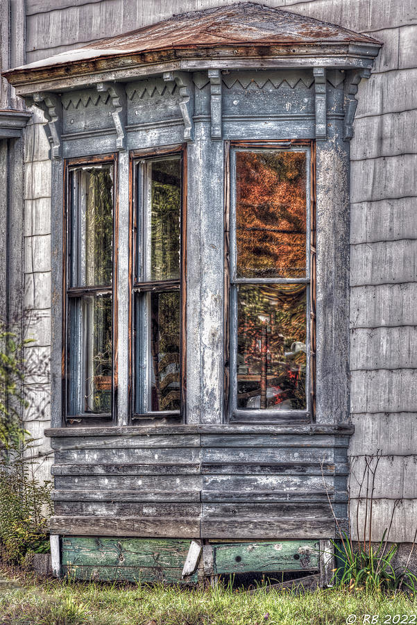 Maniac In Decline Autumn Window Photograph by Richard Bean