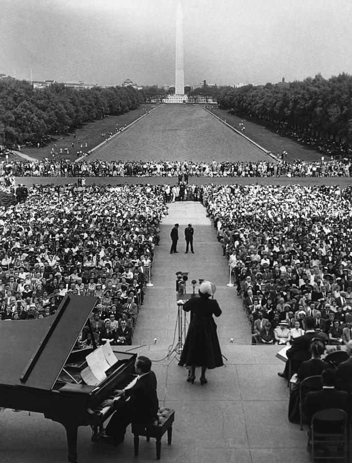 Marian Anderson Singing Before The Lincoln Memorial - 1952 Photograph by War Is Hell Store