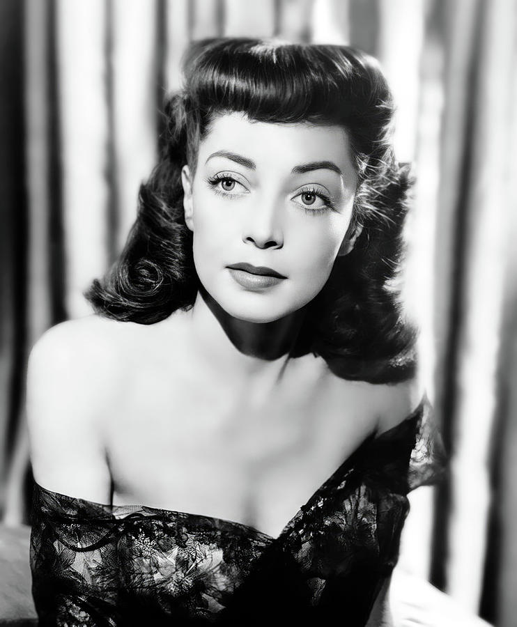 MARIE WINDSOR in OUTPOST IN MOROCCO -1949-, directed by ROBERT FLOREY. Photograph by Album